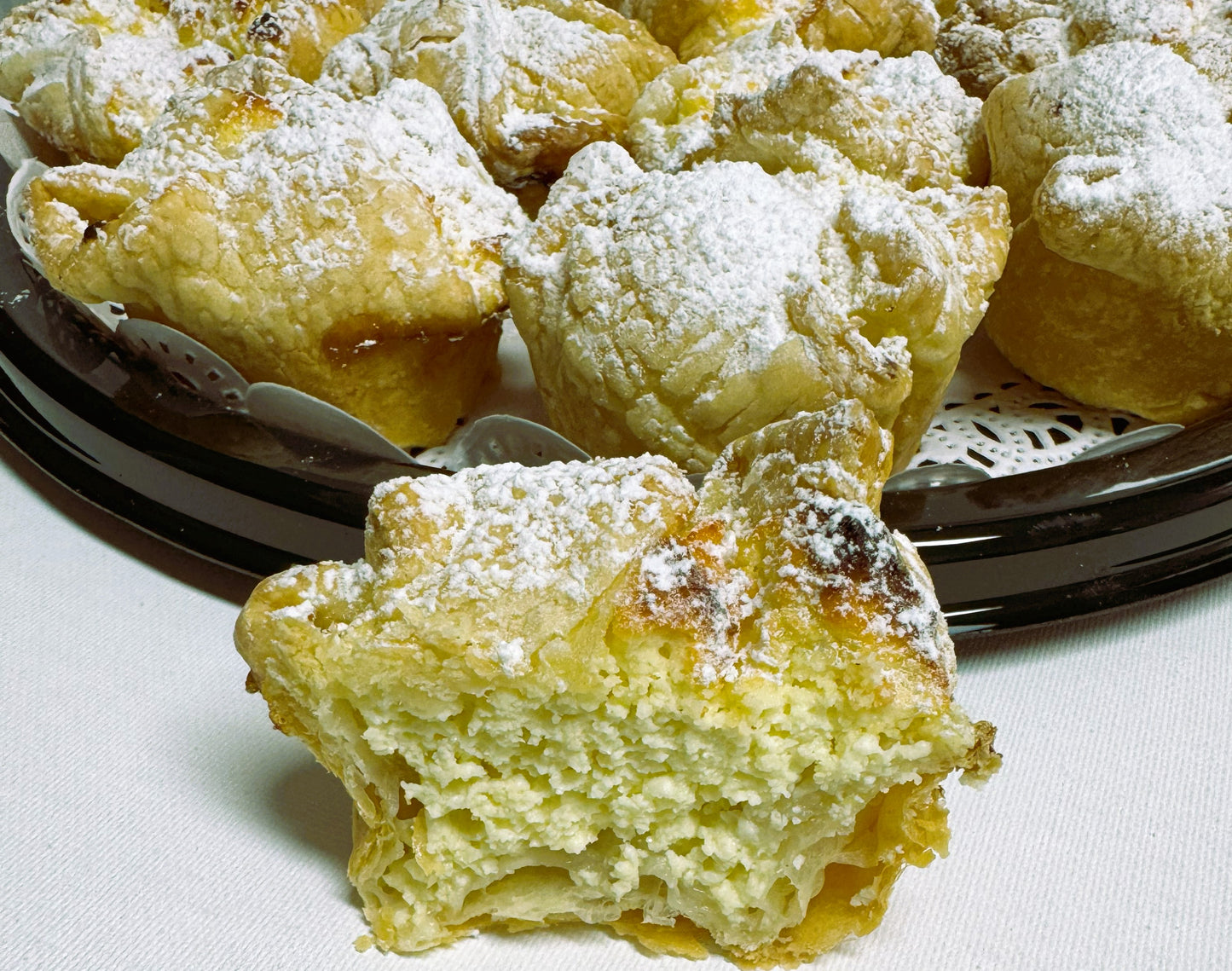 Puff pastry with farmer cheese ( 12 each)